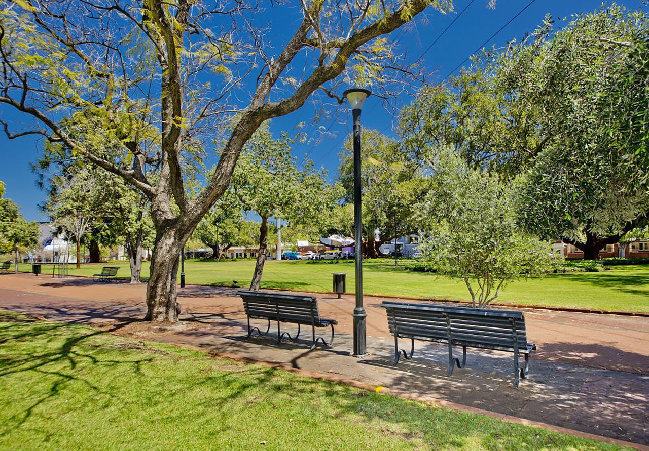 Myozexp Palmerston Lodge Perth Eksteriør billede